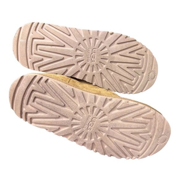 Ugg Lace Up Unisex Booties in Chestnut Size Youth 3 - Picture 6 of 8